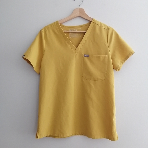 Figs Catarina One Pocket Short Sleeve Scrub Top Yellow Small - Picture 2 of 13